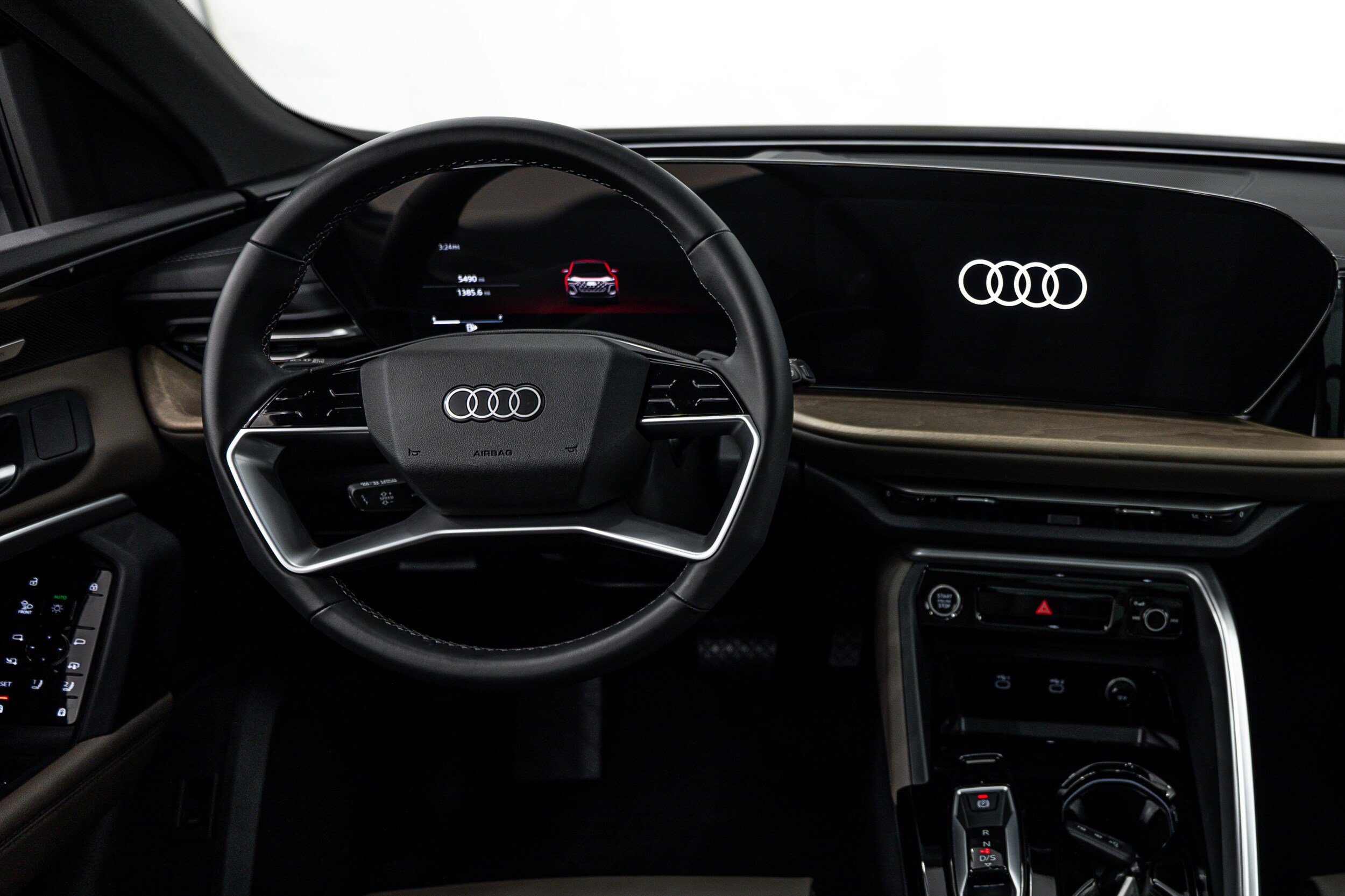 Used 2025 Audi Q5 Premium Plus w/ Premium Plus AWD/4WD image 9