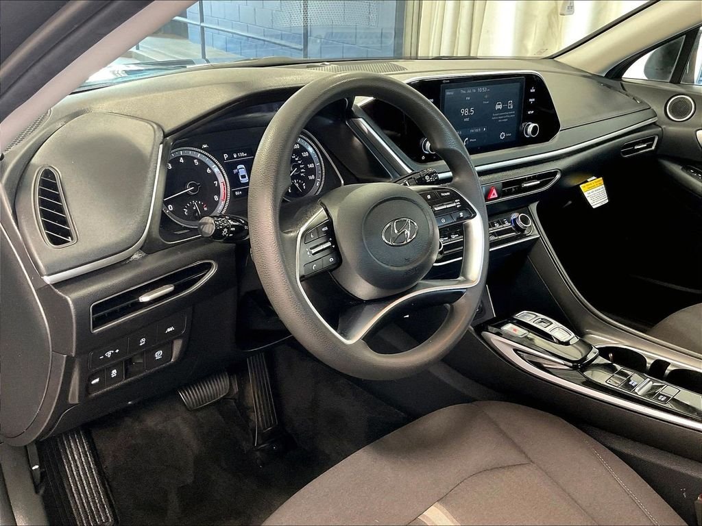 Used 2023 Hyundai Sonata SE w/ Cargo Package FWD image 8