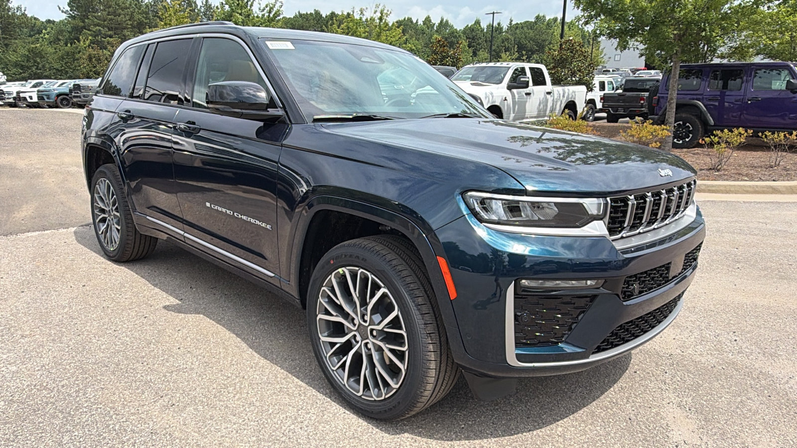 New 2026 Jeep Grand Cherokee Summit AWD/4WD image 5