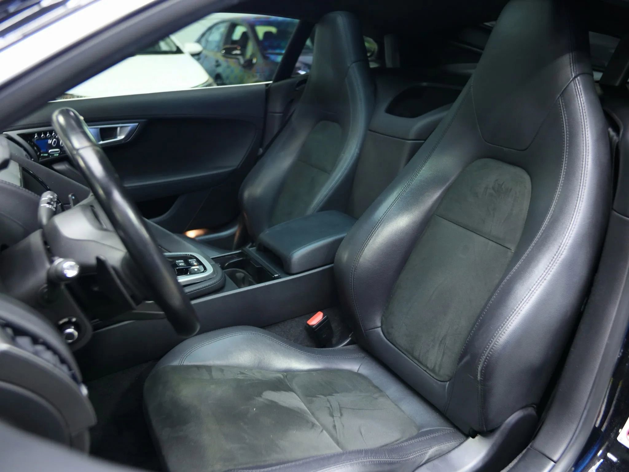 Used 2017 Jaguar F-TYPE Coupe image 26