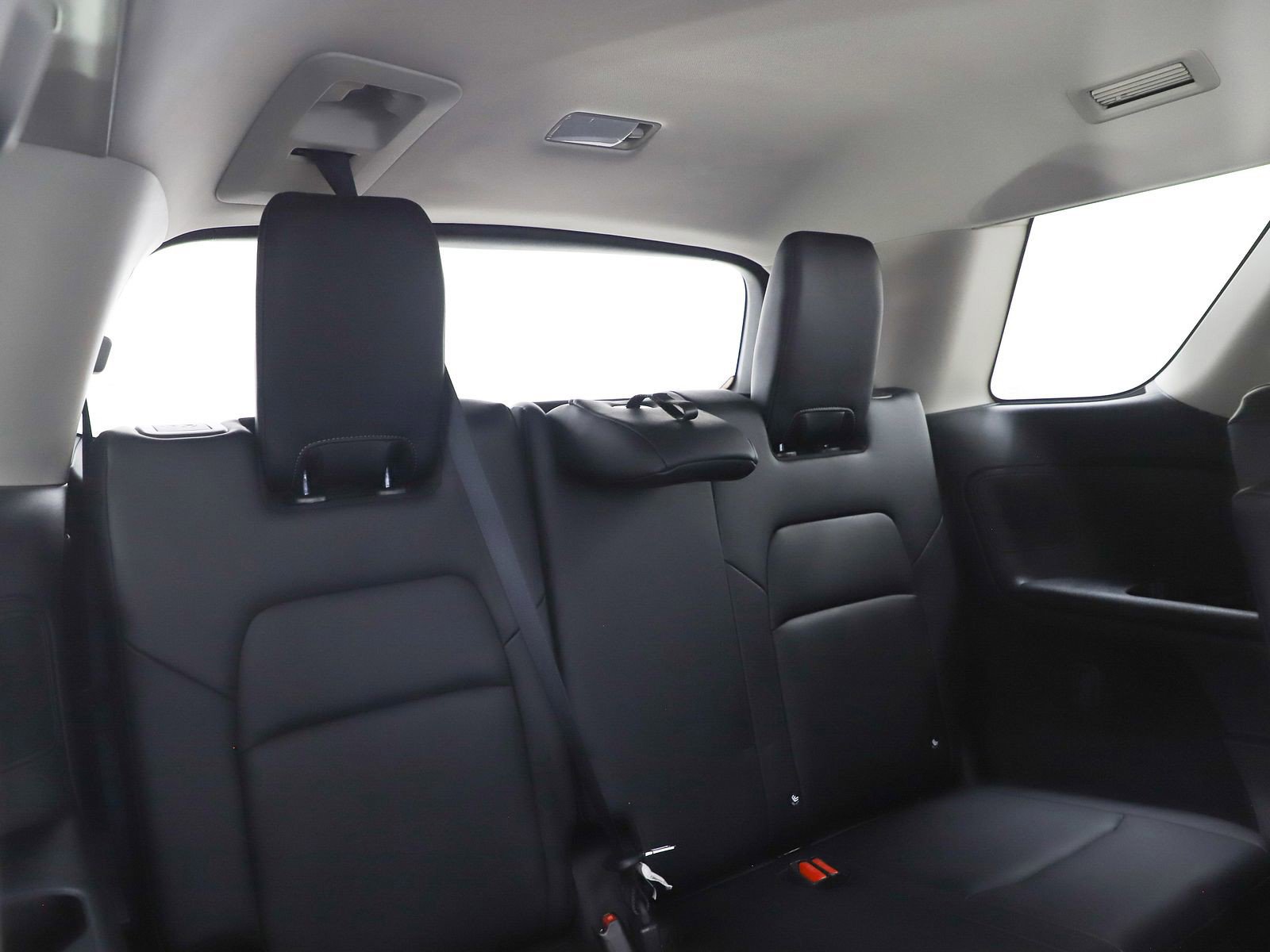 Used 2024 Nissan Pathfinder Platinum AWD/4WD image 14