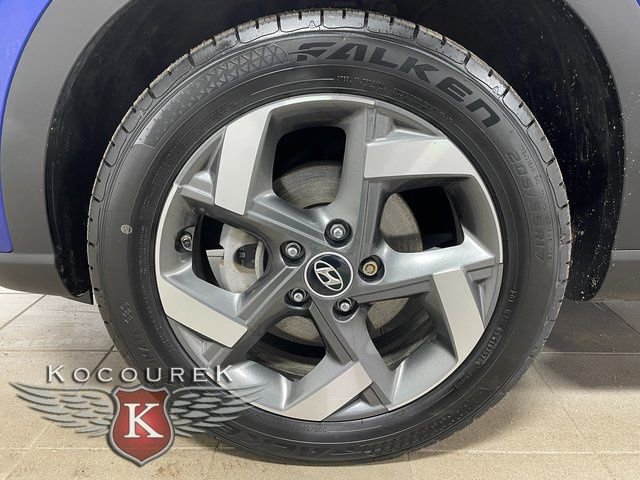 Used 2023 Hyundai Venue SEL image 7