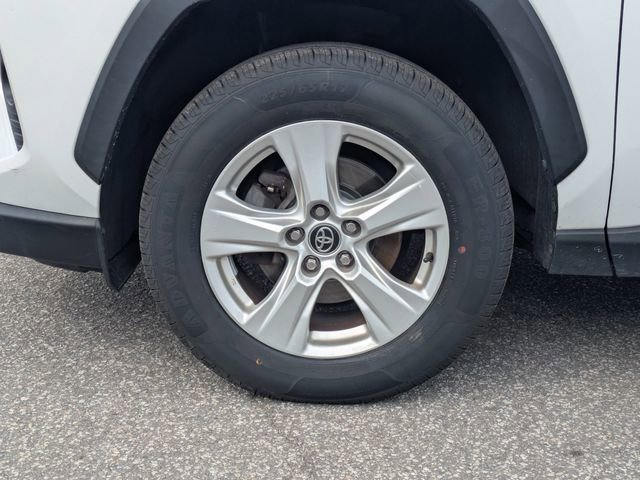 Used 2020 Toyota RAV4 XLE image 10