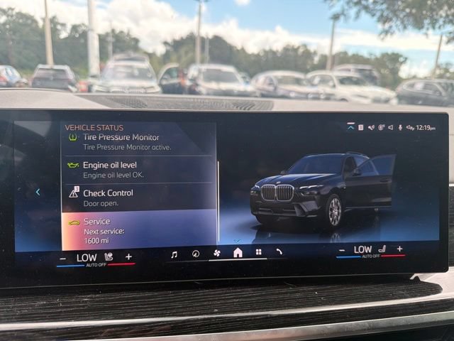 Used 2026 BMW X7 xDrive40i w/ M Sport Package AWD/4WD image 15
