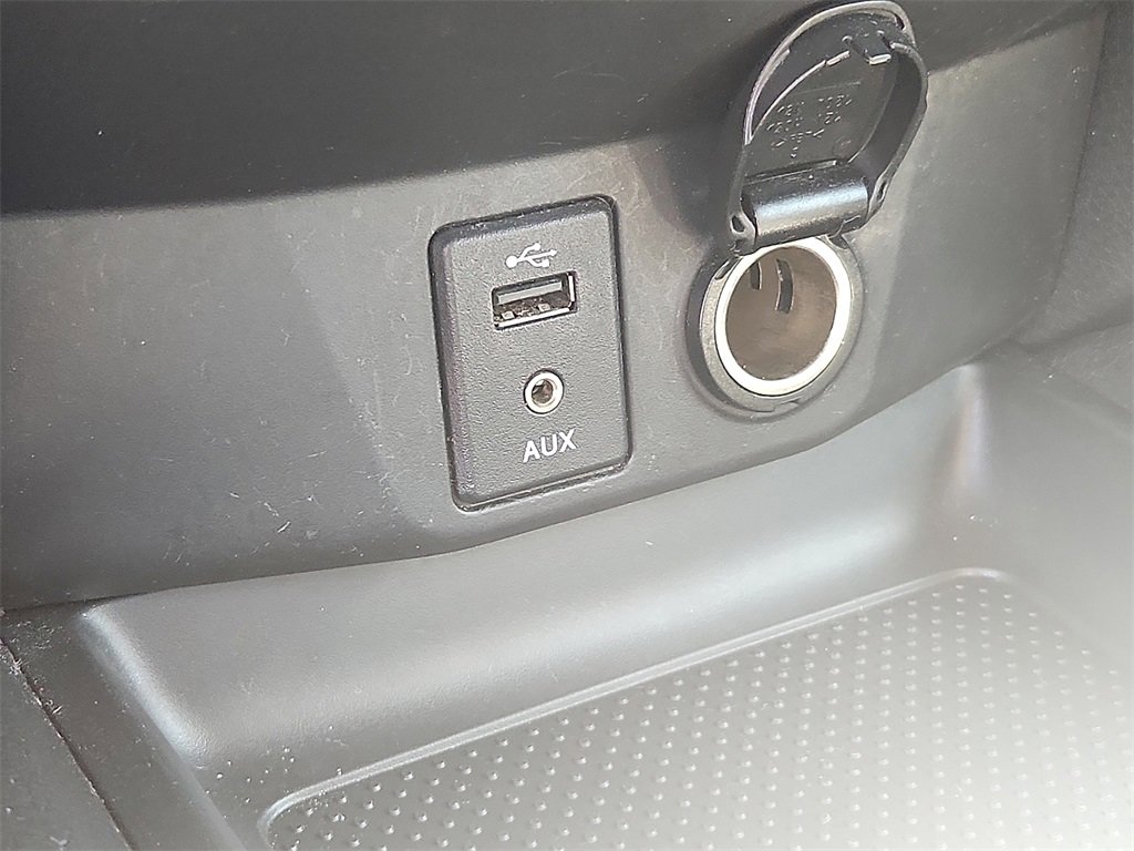 Used 2016 Nissan Rogue SL w/ SL Premium Package image 25