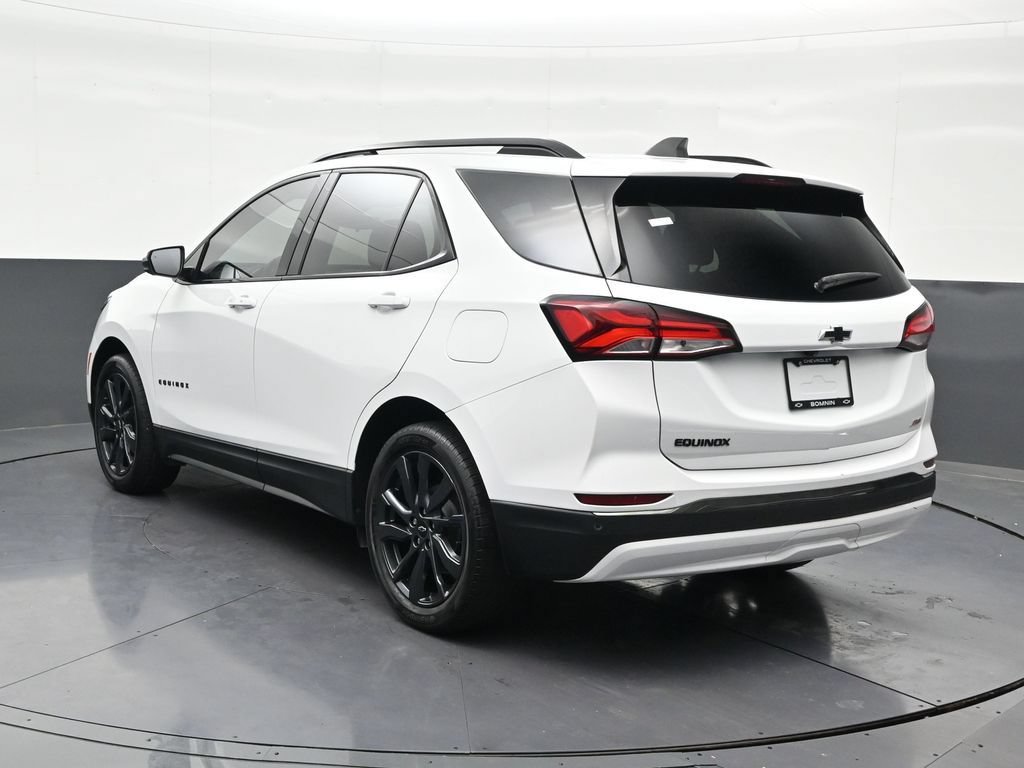 Used 2023 Chevrolet Equinox RS w/ RS Leather Package FWD image 3