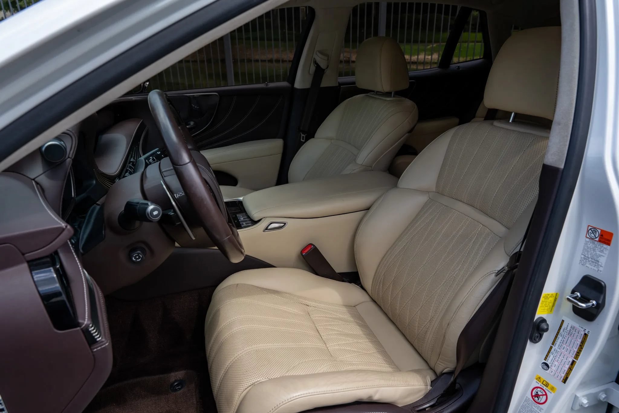 Used 2018 Lexus LS 500 w/ Interior Upgrade Package RWD image 11