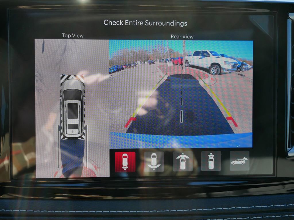 New 2026 Chrysler Pacifica Select AWD/4WD image 45