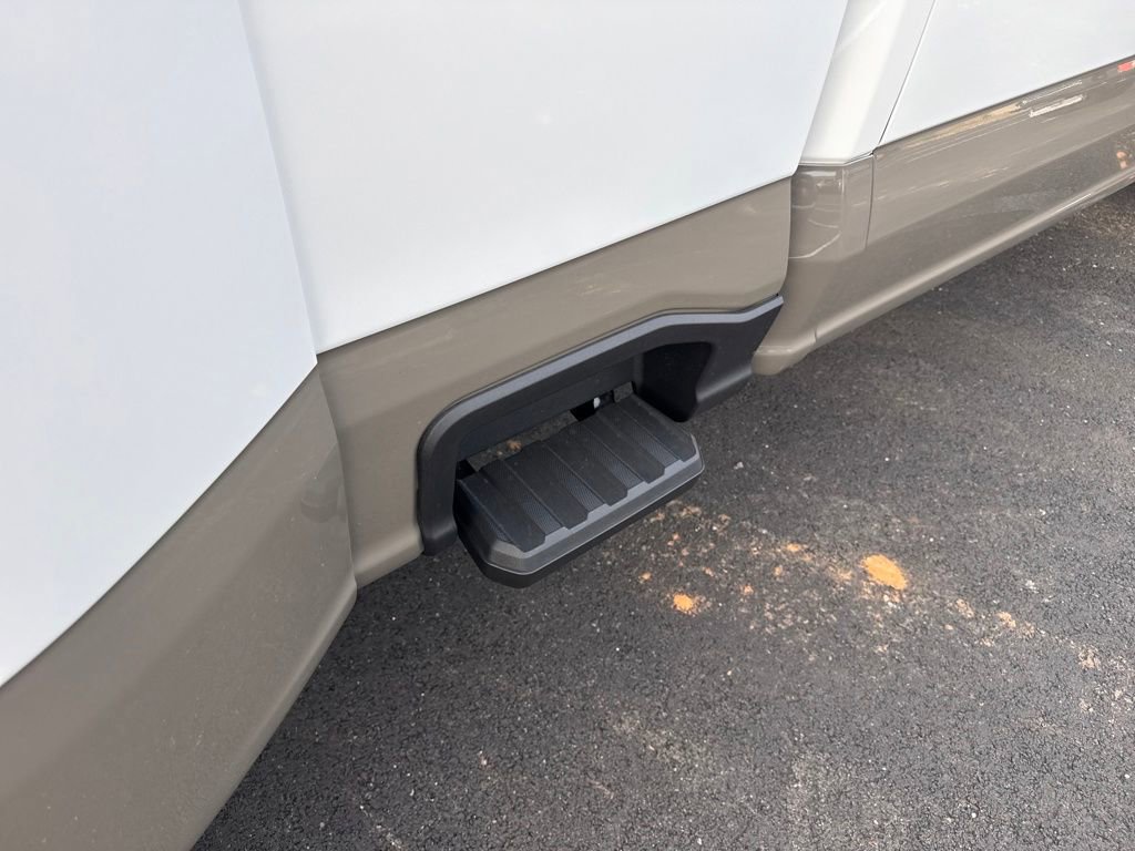 New 2026 Ford F350 King Ranch w/ FX4 Off-Road Package image 78