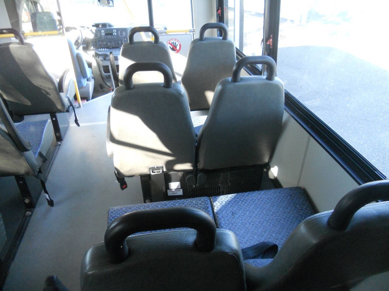 Used 2013 Ford E-450 and Econoline 450 Super Duty w/ Shuttle Bus Prep Pkg image 31