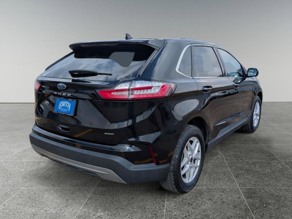 Used 2024 Ford Edge SEL image 3