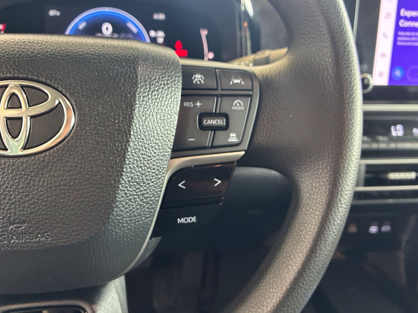 Used 2025 Toyota Camry LE FWD image 20