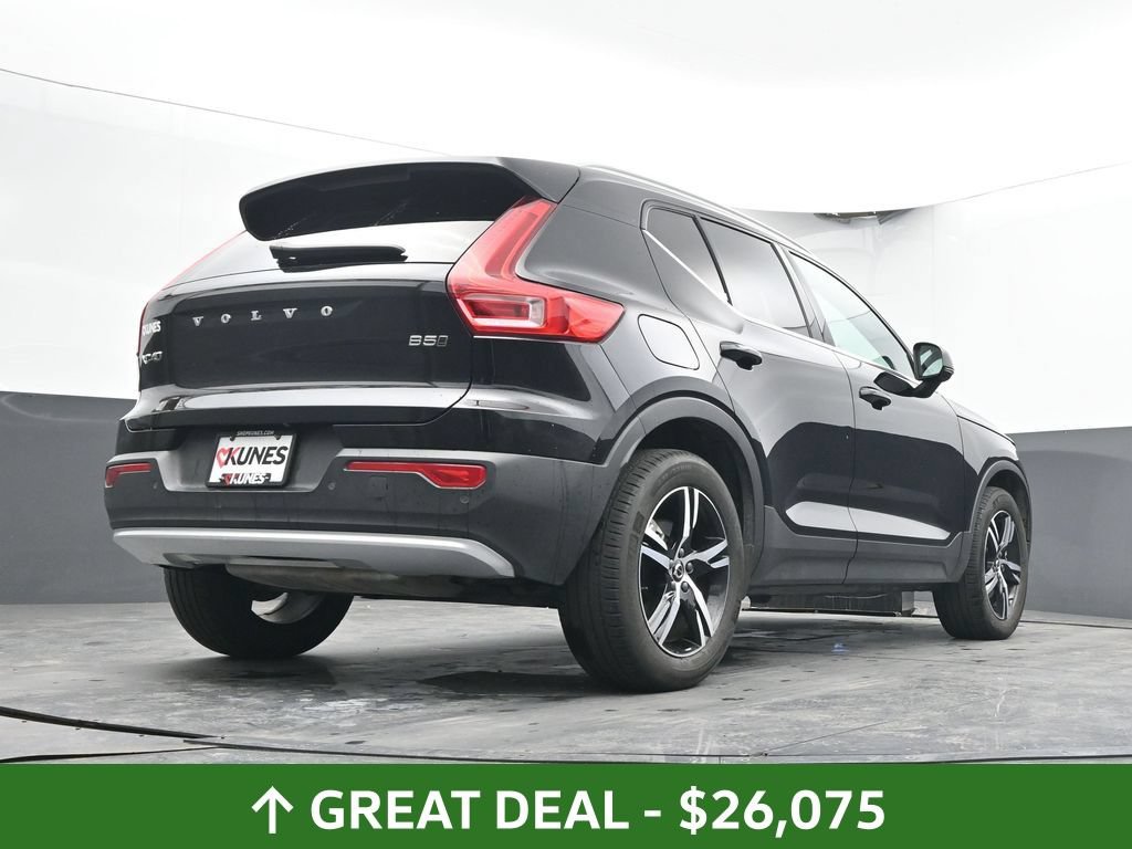 Used 2025 Volvo XC40 B5 Core AWD/4WD image 24