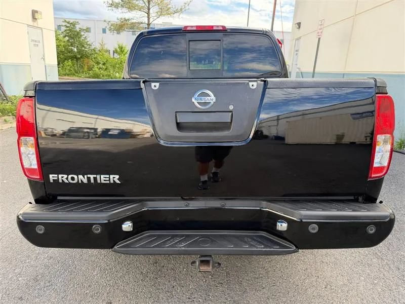 Used 2018 Nissan Frontier PRO-4X AWD/4WD image 16