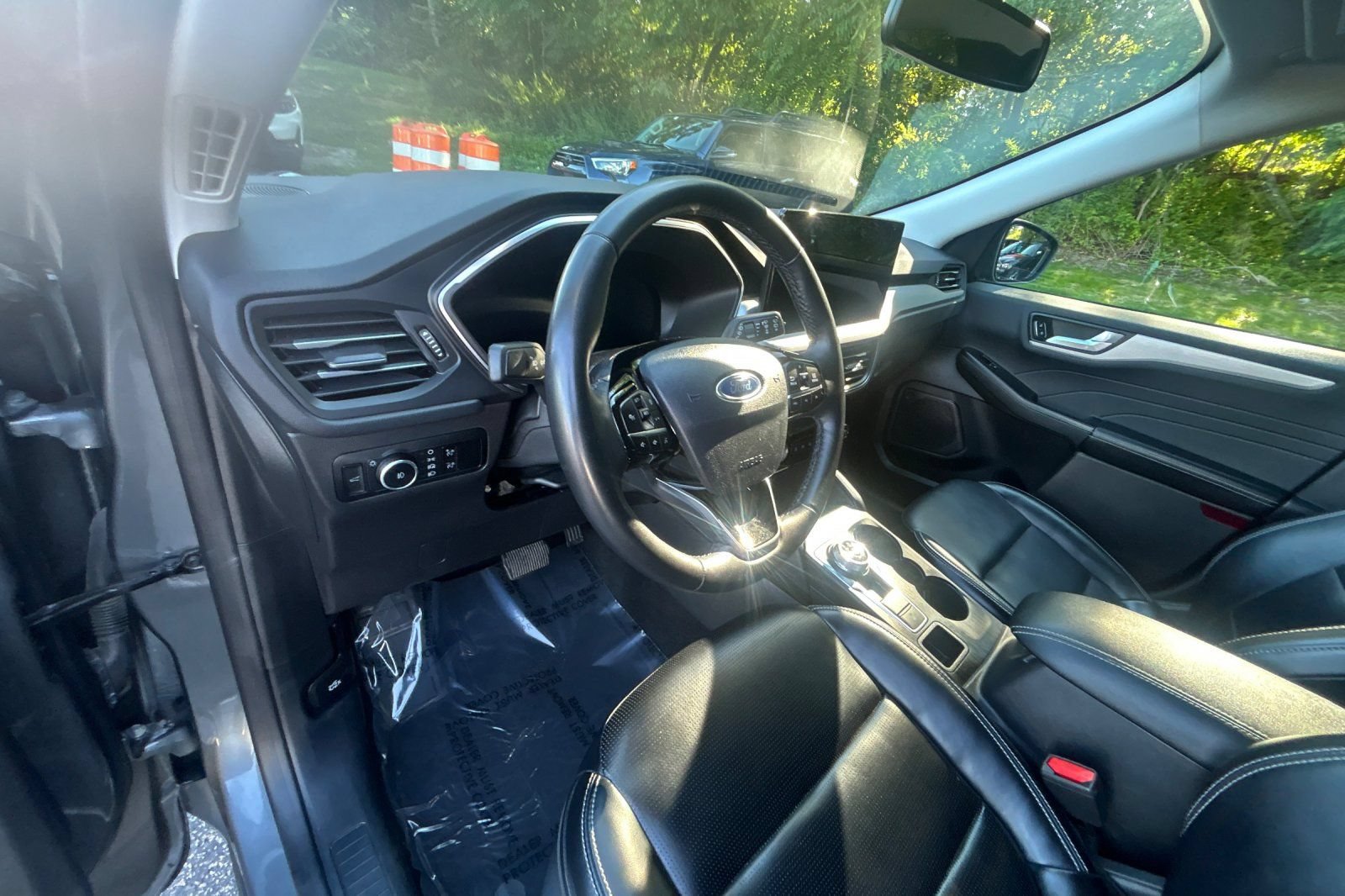 Used 2024 Ford Escape Platinum AWD/4WD image 9
