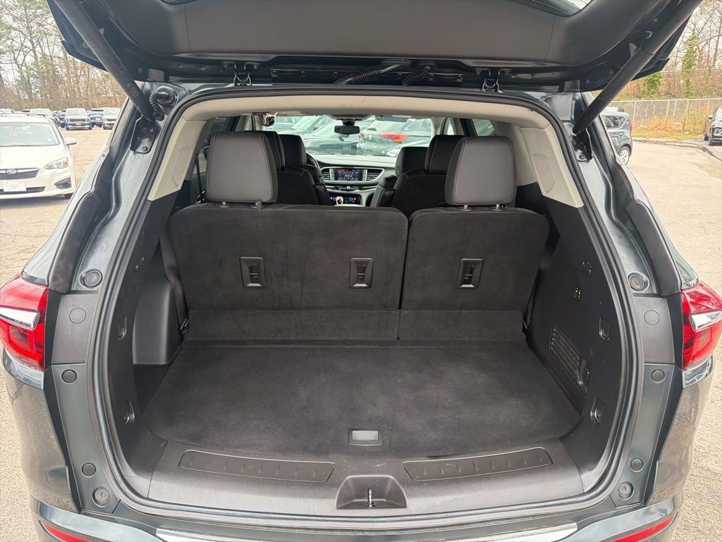 Used 2021 Buick Enclave Avenir w/ Avenir Technology Package image 28