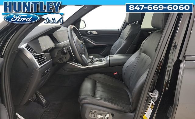 Used 2022 BMW X7 M50i w/ Executive Package image 6