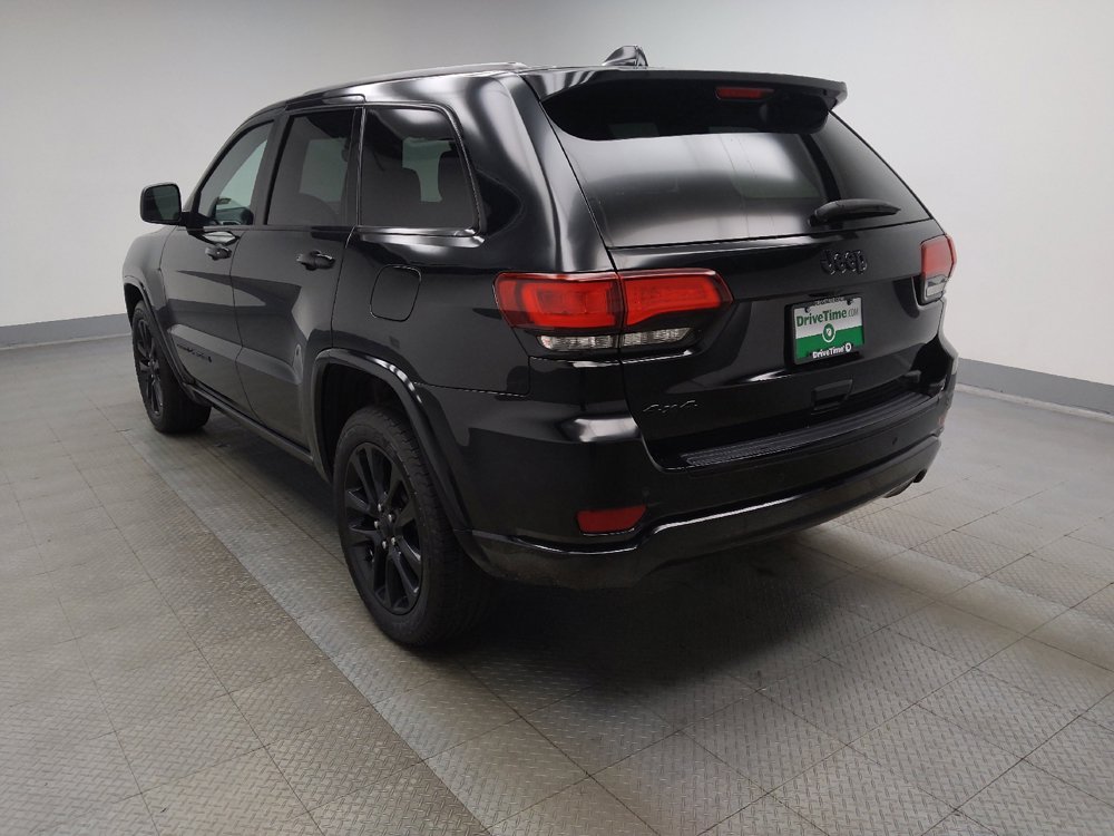 Used 2018 Jeep Grand Cherokee Altitude AWD/4WD image 5