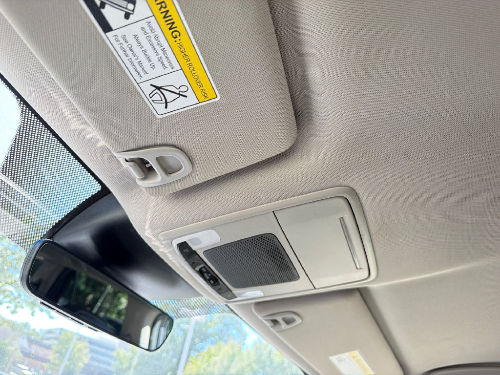 Used 2025 Honda Pilot EX-L image 32