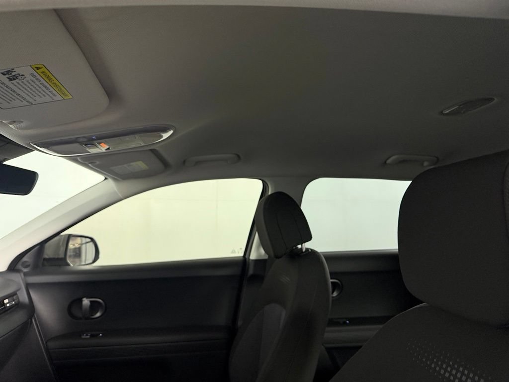 Used 2025 Hyundai Ioniq 5 SE RWD image 17