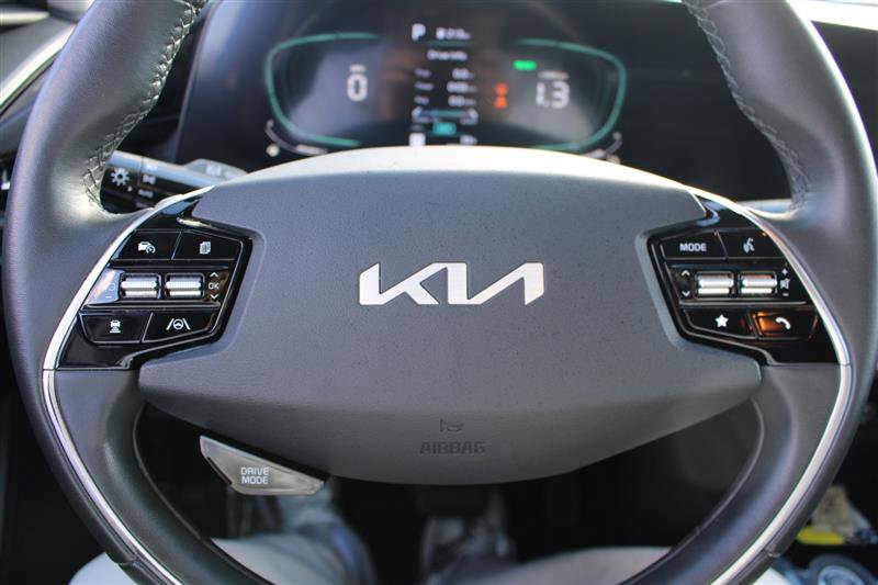 Used 2023 Kia Niro EX image 14