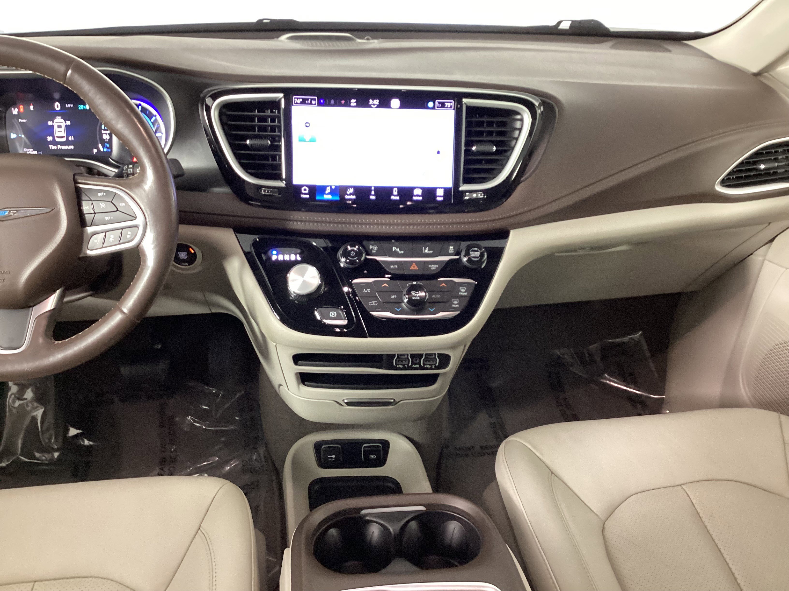 Used 2021 Chrysler Pacifica Touring-L image 13