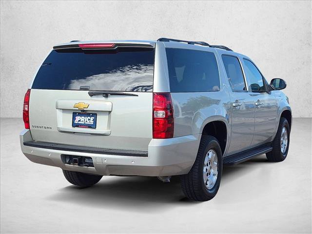 Used 2013 Chevrolet Suburban LT w/ Luxury Package AWD/4WD image 5