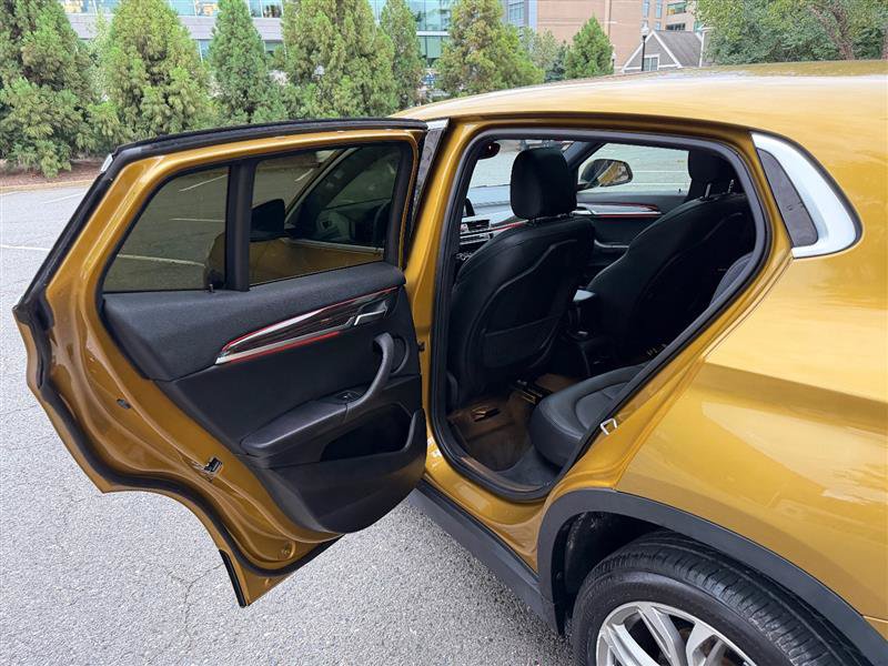 Used 2018 BMW X2 sDrive28i w/ Convenience Package FWD image 22