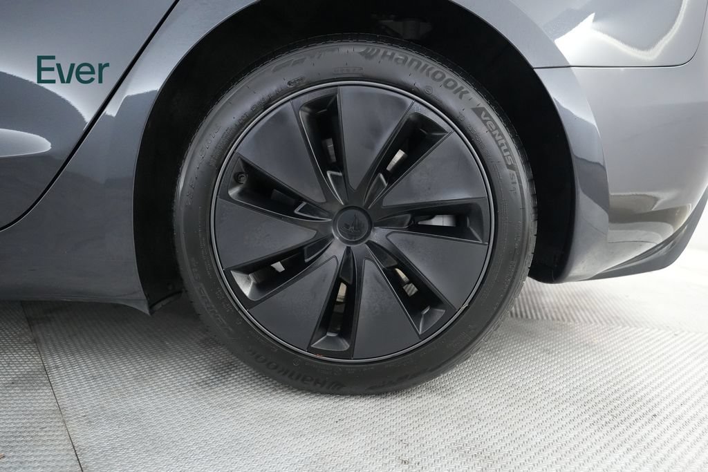 Used 2025 Tesla Model 3 Long Range RWD image 9