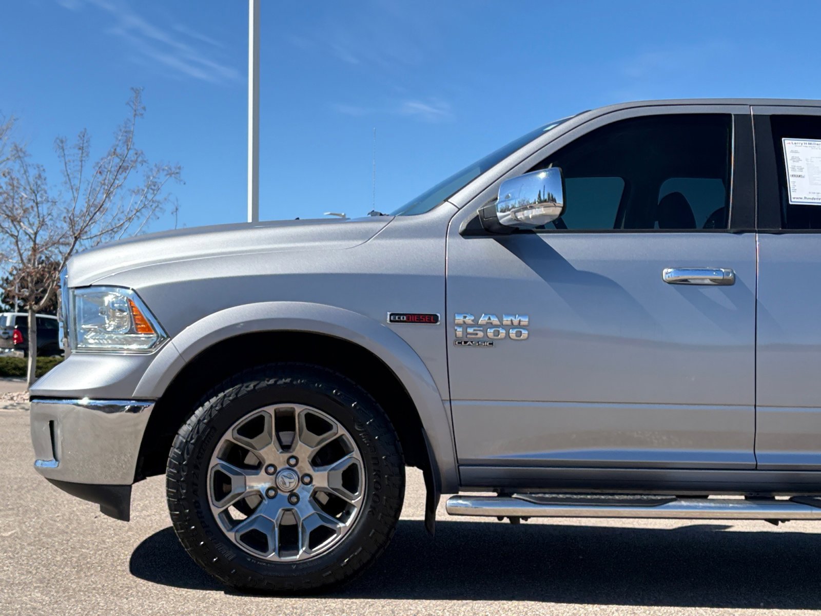 Used 2019 RAM 1500 Laramie w/ Convenience Group AWD/4WD image 10