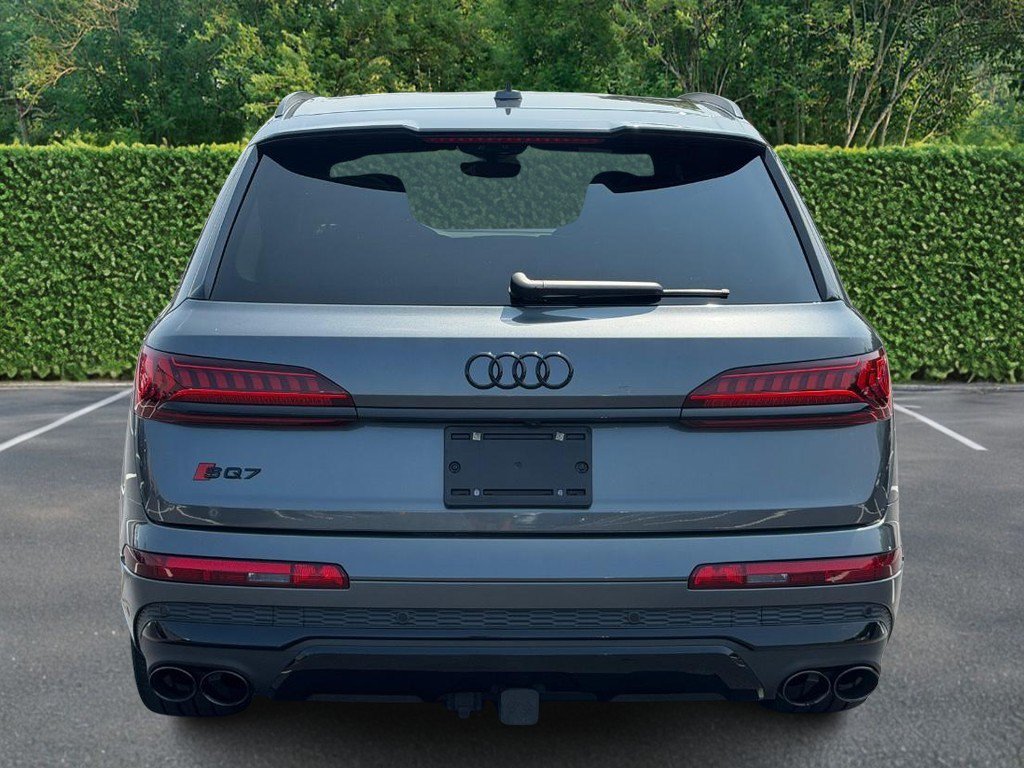 Used 2023 Audi SQ7 Prestige AWD/4WD image 5