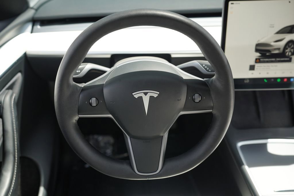Used 2023 Tesla Model Y Long Range AWD/4WD image 31