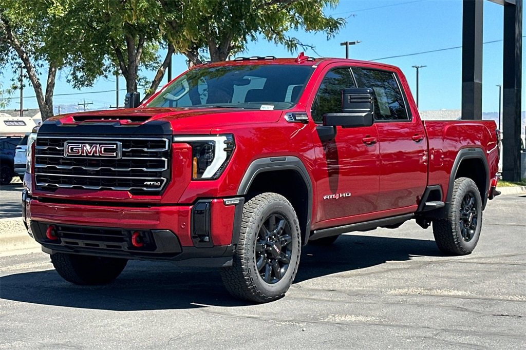 Used 2025 GMC Sierra 3500 AT4 w/ AT4 Premium Plus Package image 9