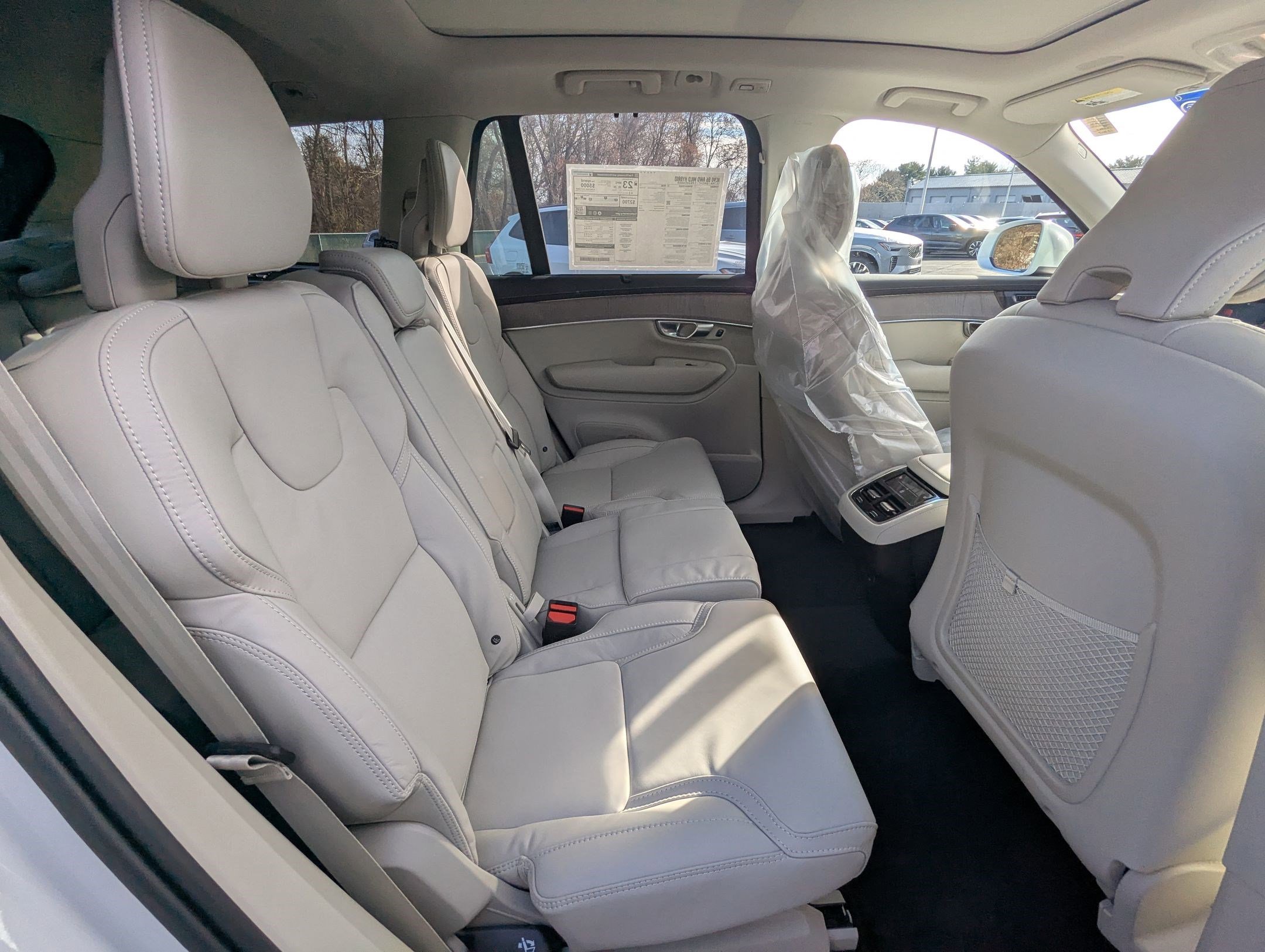 New 2026 Volvo XC90 B6 Ultra w/ Protection Package image 21