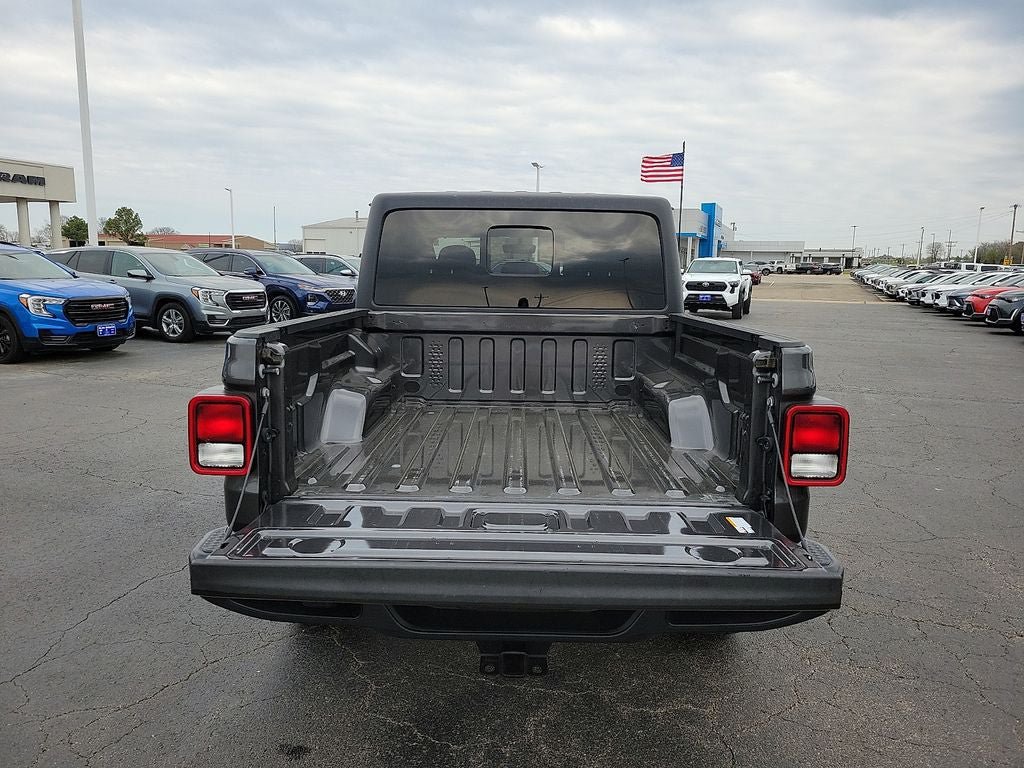 Used 2022 Jeep Gladiator Sport AWD/4WD image 8