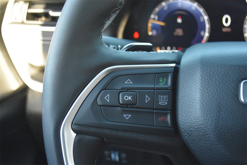 Used 2024 Jeep Grand Cherokee Altitude image 18