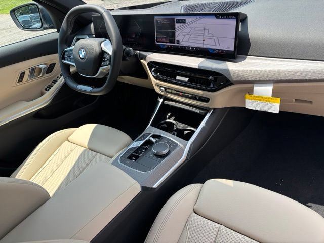 New 2026 BMW 330i xDrive Sedan w/ Premium Package AWD/4WD image 28