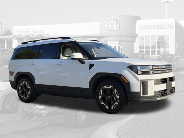 Used 2025 Hyundai Santa Fe SEL FWD image 5