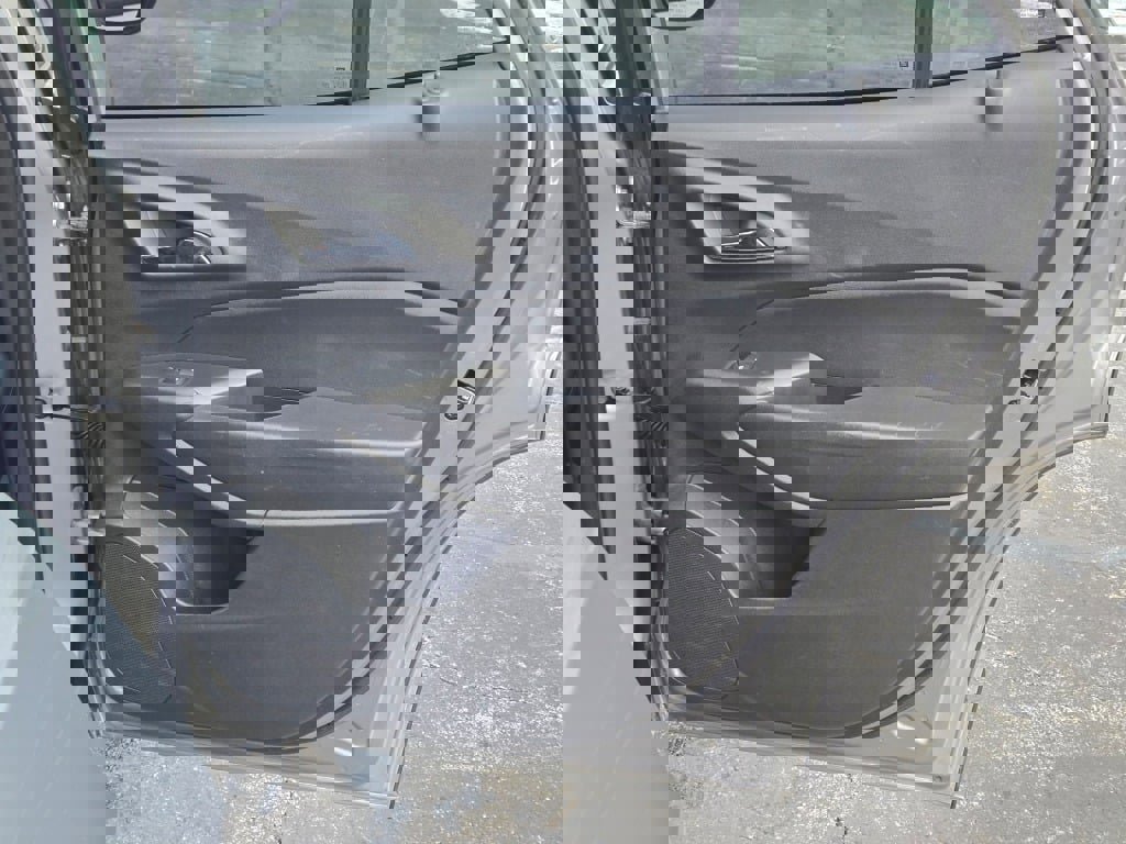 Certified 2025 Chevrolet Trax LT w/ LT Convenience Package image 8