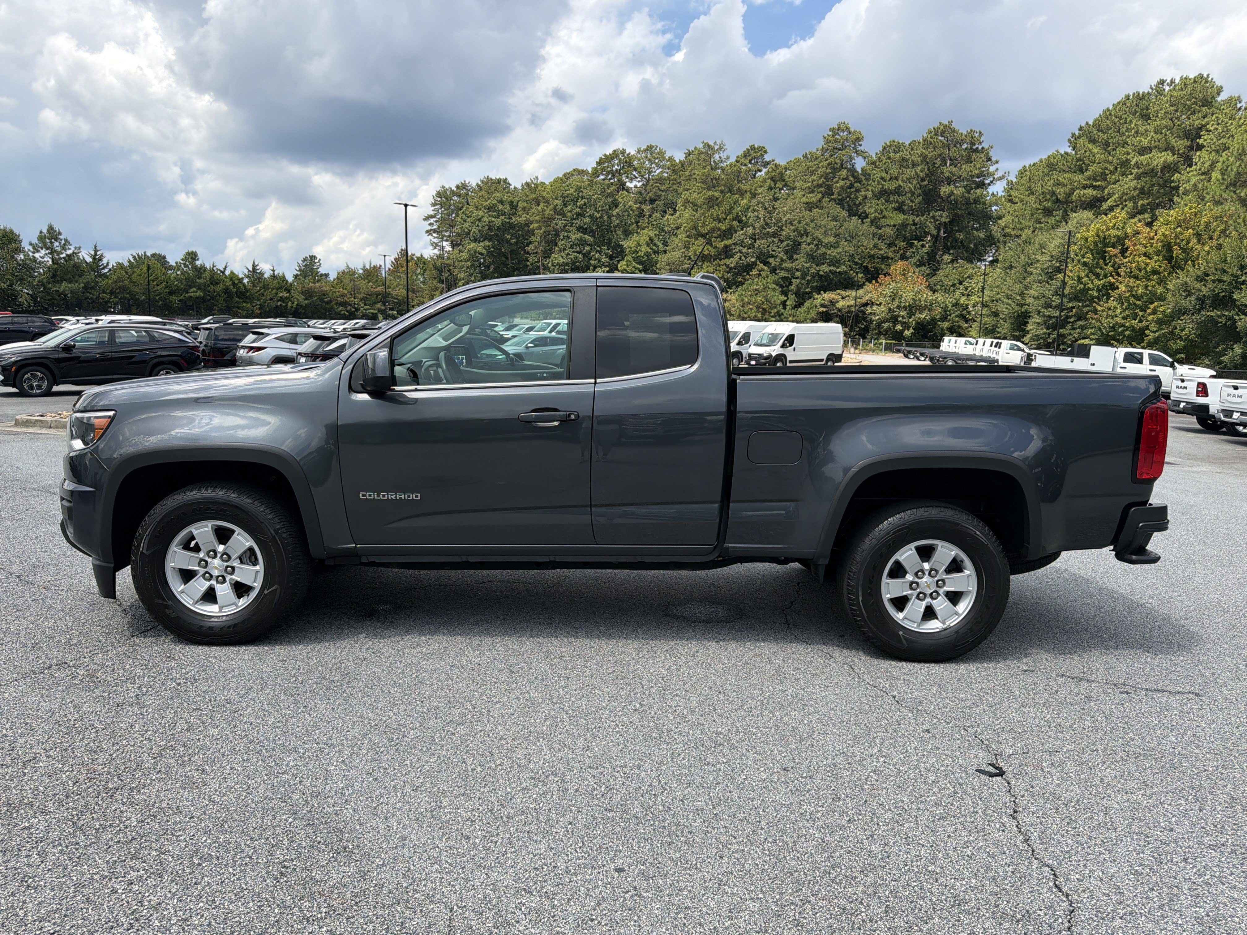 Used 2017 Chevrolet Colorado W/T w/ WT Convenience Package RWD image 4