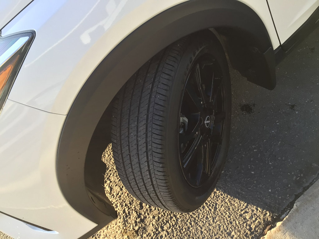 Used 2023 Nissan Kicks SR image 18