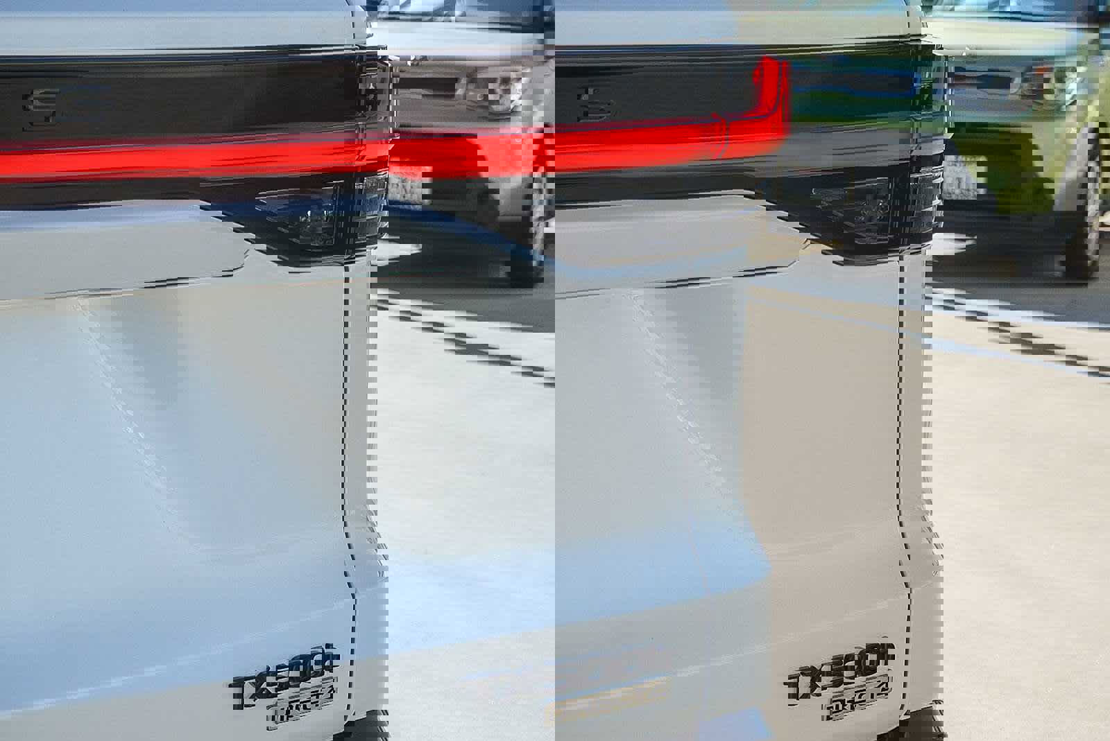 New 2026 Lexus TX 500h AWD image 11