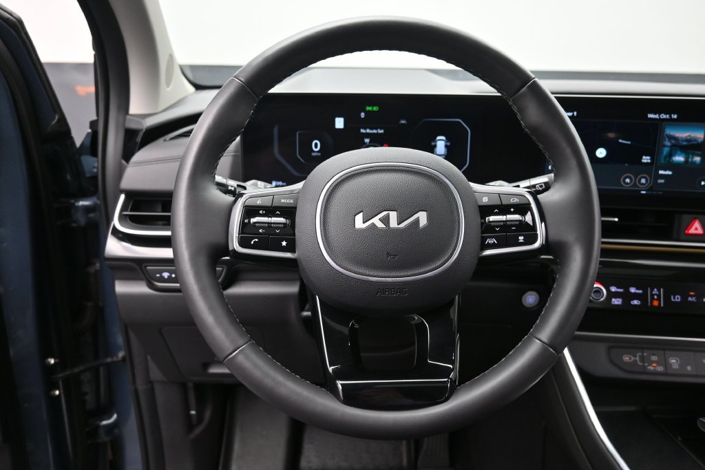 Used 2025 Kia Carnival SX Prestige FWD image 14