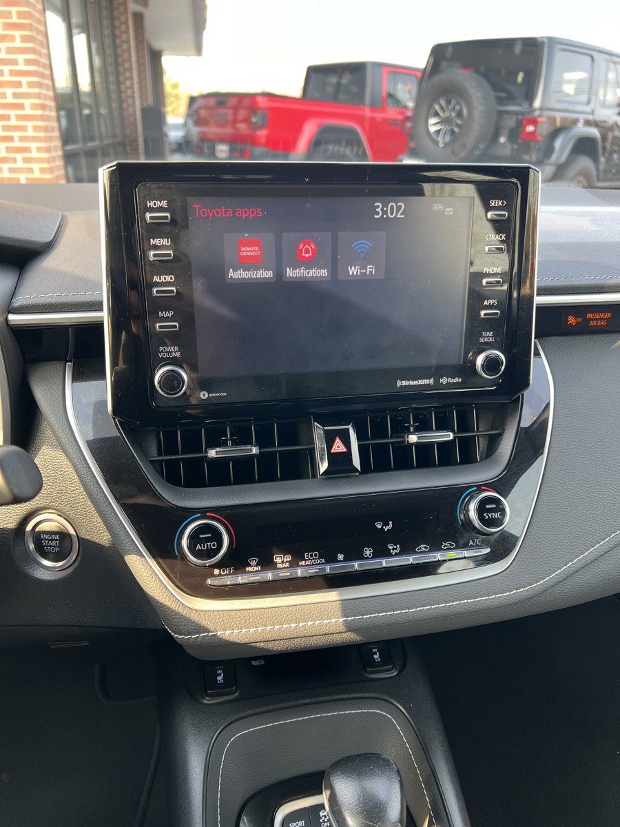 Used 2022 Toyota Corolla XSE FWD image 24
