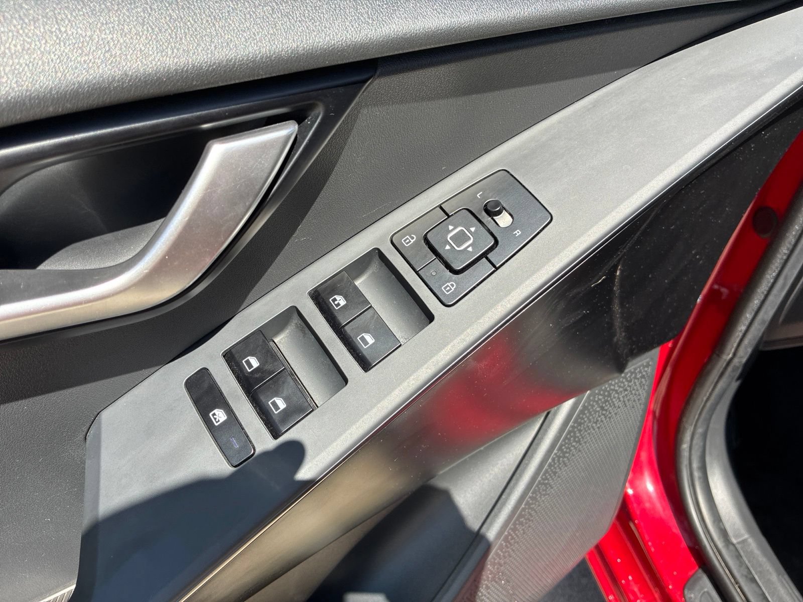 Used 2024 Kia Niro LX FWD image 17