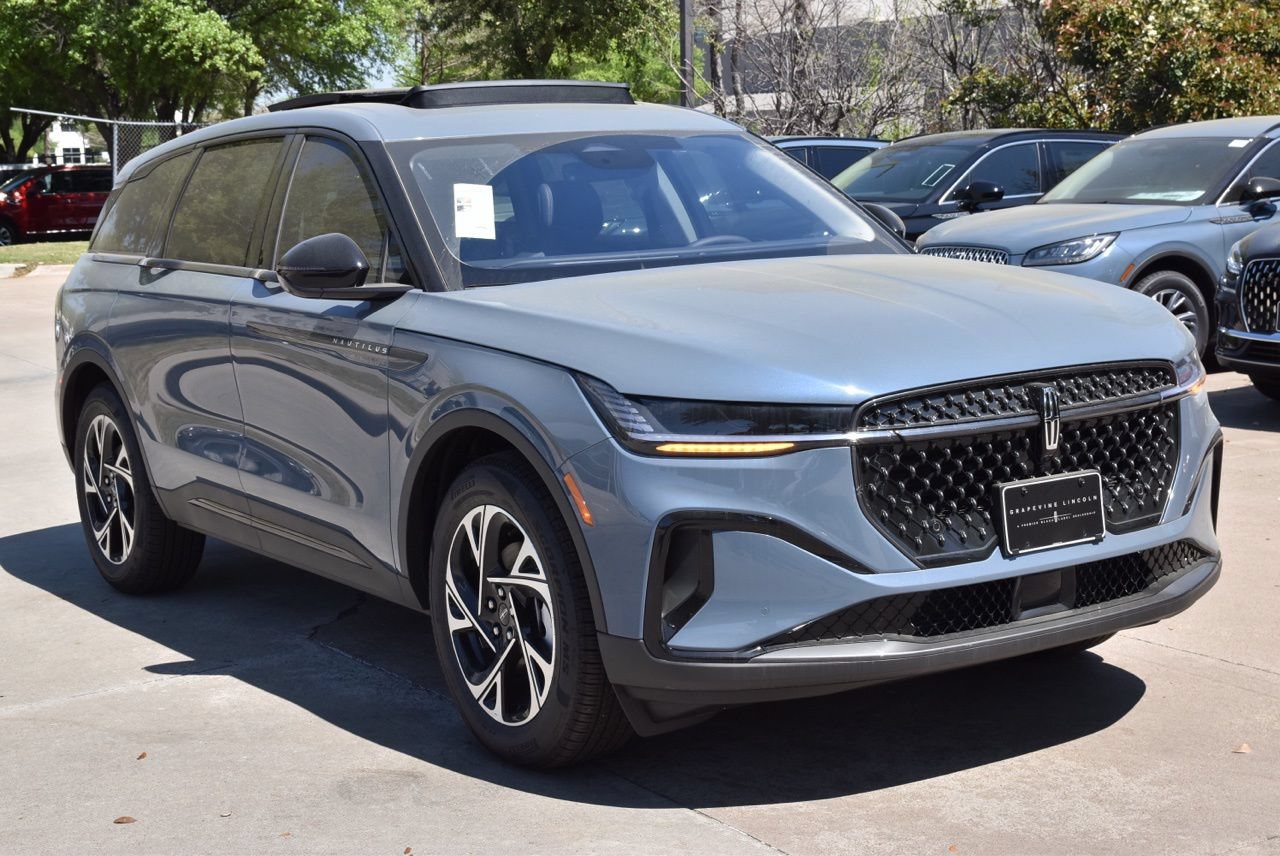 New 2026 Lincoln Nautilus Premier w/ Equipment Group 102A AWD/4WD image 10