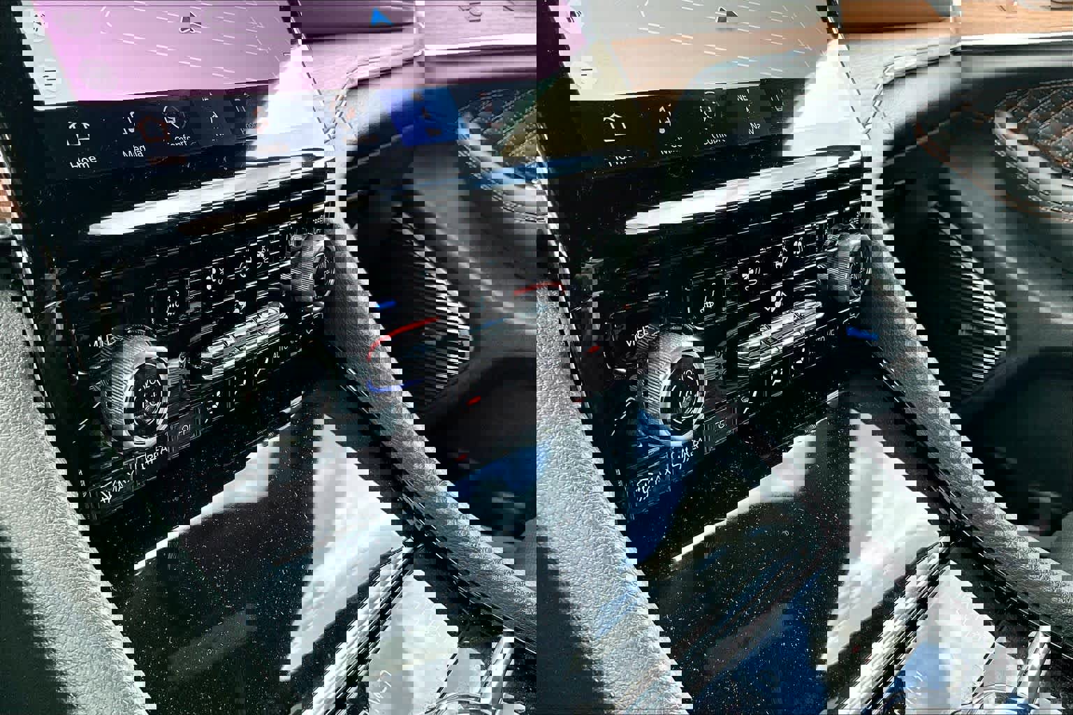 Used 2023 Jeep Grand Cherokee L Summit w/ High Altitude Package image 35