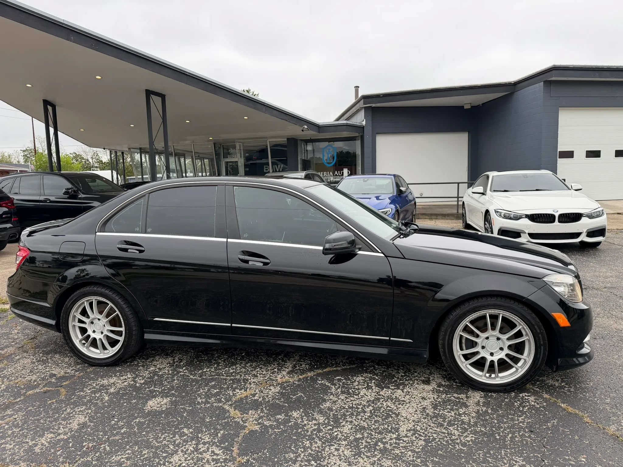 Used 2011 Mercedes-Benz C 300 4MATIC Sedan image 10