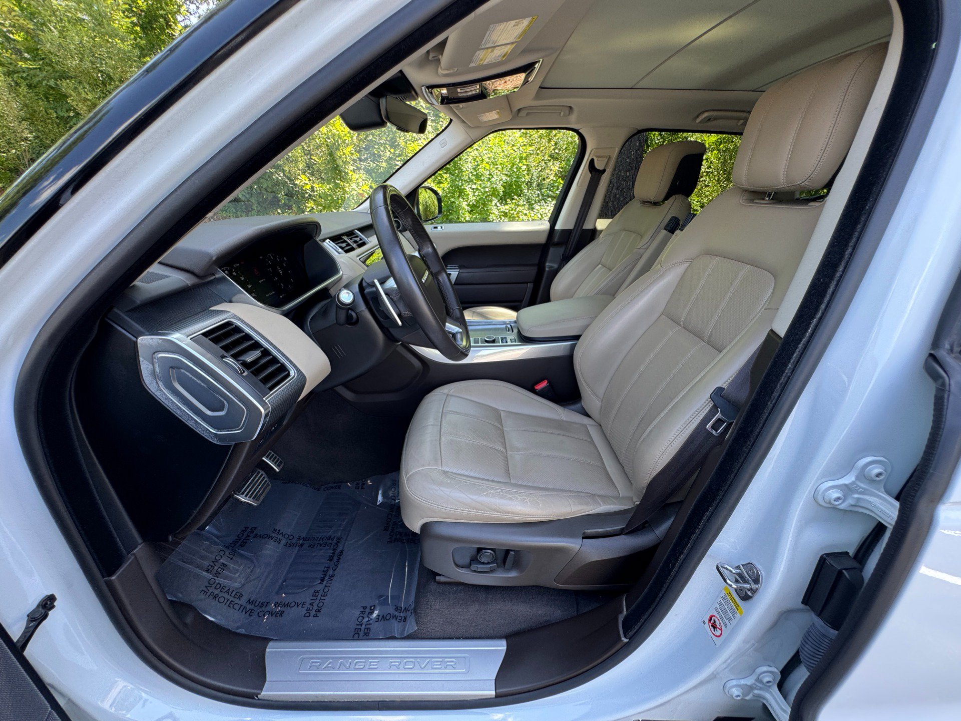 Used 2019 Land Rover Range Rover Sport Supercharged AWD/4WD image 28