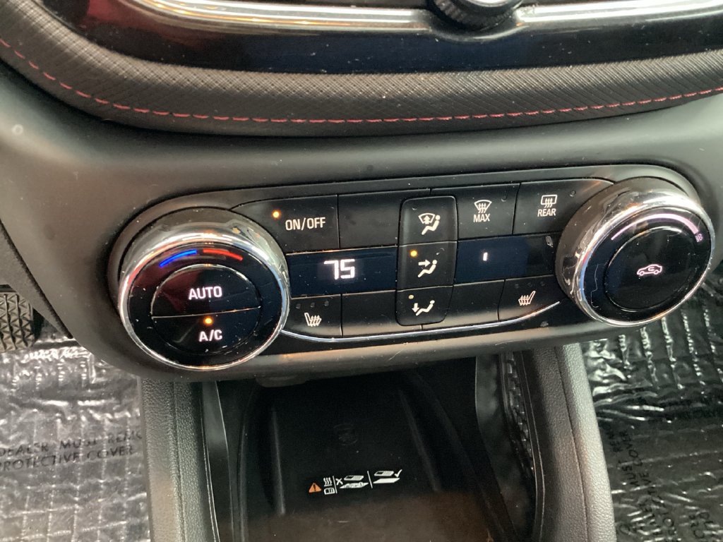 Used 2021 Chevrolet TrailBlazer RS w/ Sun and Liftgate Package AWD/4WD image 36